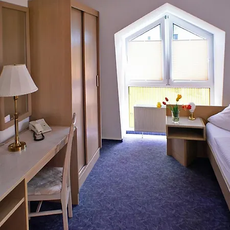 מלון Fuerstenberg Eisenhüttenstadt