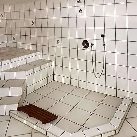 Отель Fuerstenberg 3*